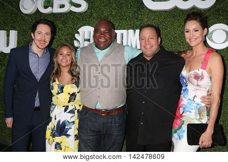 LOS ANGELES - AUG 10:  Kevin Can Wait cast at the CBS, CW, Showtime Summer 2016 TCA Party at the Pacific Design Center on August 10, 2016 in West Hollywood, CA