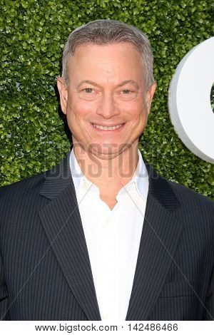 LOS ANGELES - AUG 10:  Gary Sinise at the CBS, CW, Showtime Summer 2016 TCA Party at the Pacific Design Center on August 10, 2016 in West Hollywood, CA