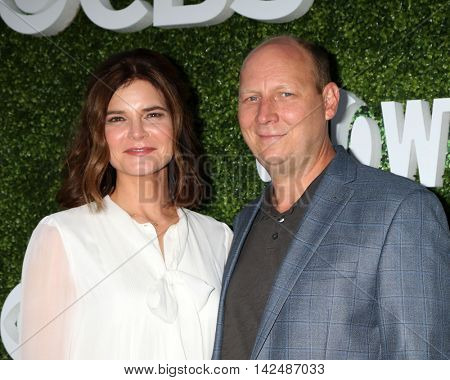 LOS ANGELES - AUG 10:  Besty Brandt, Dan Bakkedahl at the CBS, CW, Showtime Summer 2016 TCA Party at the Pacific Design Center on August 10, 2016 in West Hollywood, CA