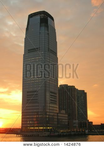 Západ slunce na pobřeží budova Skyline, New York