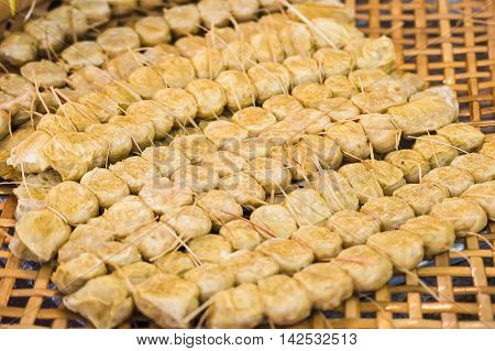 Crab meat roll (Hoi Jor) in threshing basket