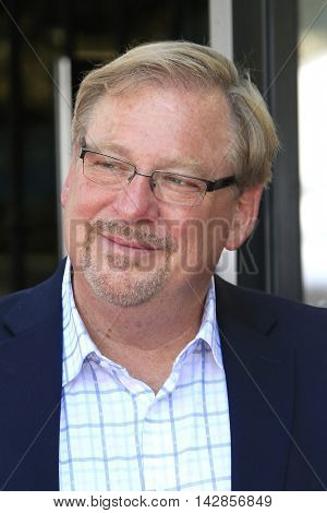 LOS ANGELES - AUG 11: Rick Warren at a ceremony where Roma Downey is honored with a star on the Hollywood Walk of Fame on August 11, 2016 in Los Angeles, California