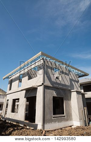 The building structure are made from prefabrication system.All pieces are made from high-strength concrete.Then assembled into a building.
