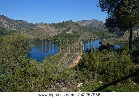 Photo Shooted From The High Of The Mountain Range Altomira Of Albalate Shows The Tajo River At Its P