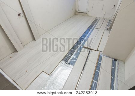 Laying Laminate With The Warm Floor Film
