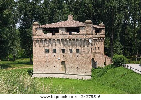 Pevnost Rocca Stellata. Bondeno. Emilia-Romagna. Itálie.