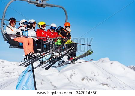 Grandvalira, Andorra : 2019 December 28 : People Having Fun In Sunny Day On Grandvalira Ski Station 