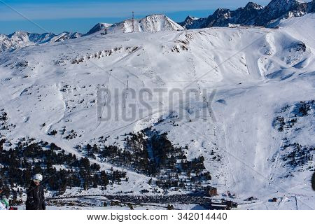 Grandvalira, Andorra : 2019 December 28 : People Having Fun In Sunny Day On Grandvalira Ski Station 