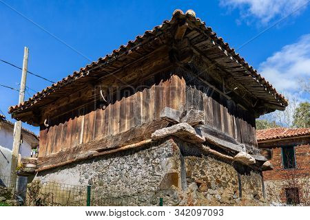 Horreo Asturiano. Asturian Barn. Popular Architecture In Los Callejos. Asturias. Spain.