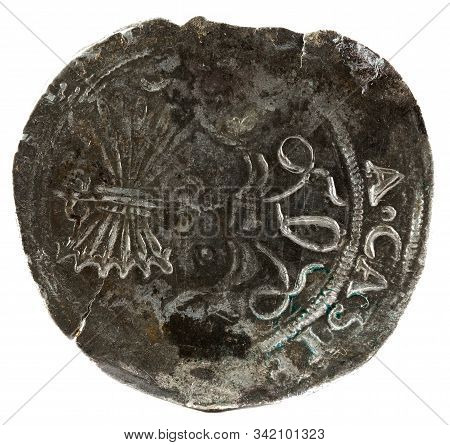 Ancient Spanish Silver Coin Of The Kings Fernando E Isabel. Catholic Kings. Coined In Sevilla. 2 Rea