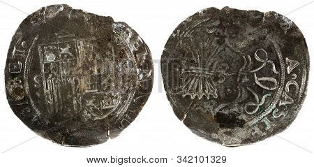 Ancient Spanish Silver Coin Of The Kings Fernando E Isabel. Catholic Kings. Coined In Sevilla. 2 Rea