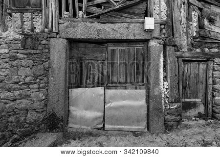 Houses Damaged And Uninhabited Located In The Old Village Of La Alberca. Spain.