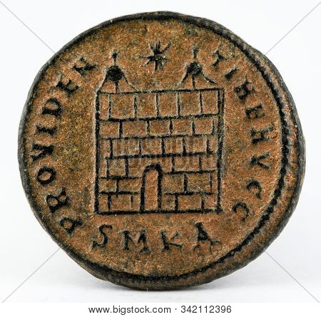 Ancient Roman Copper Coin Of Emperor Constantinus I Magnus. Reverse.
