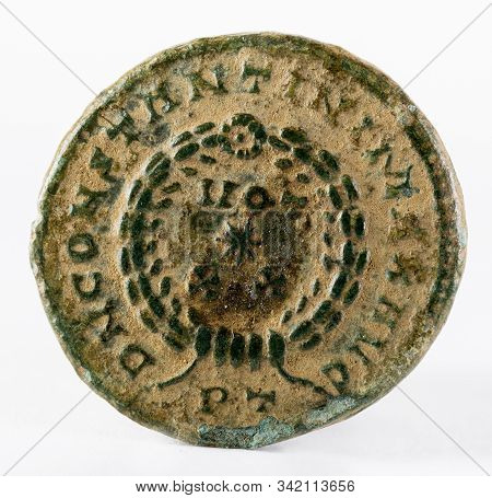 Ancient Roman Copper Coin Of Emperor Constantinus I Magnus. Reverse.