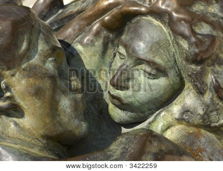 Beso de la estatua