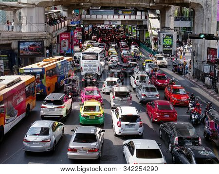 Phayathai, Bangkok / Thailand - December 28, 2019: High Angle View Of Traffic Jam Street In Bangkok