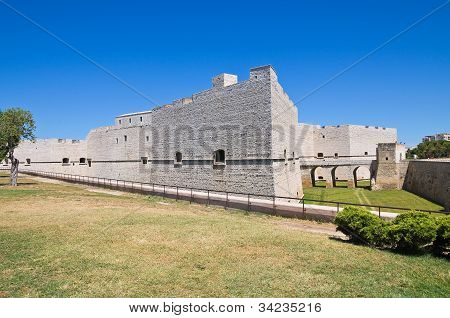 Slott av Barletta. Puglia. Italien.