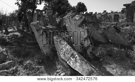 Old Village Cemetery