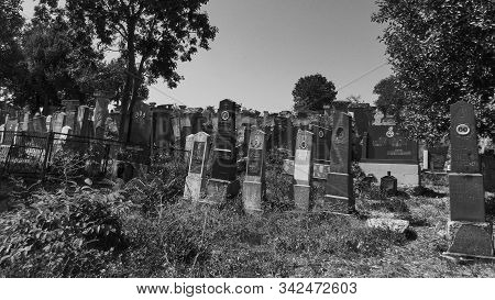 Old Village Cemetery
