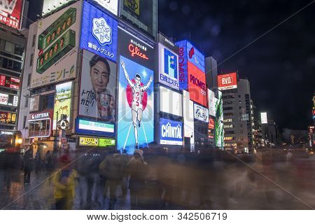 Osaka, Japan- 28 Nov, 2019: The Glico Man Advertising Billboard And Other Advertisemant In Dontonbor