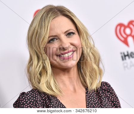 LOS ANGELES - DEC 06:  Sarah Michelle Gellar arrives for the KIIS FM Jingle Ball 2019 on December 06, 2019 in Los Angeles, CA                