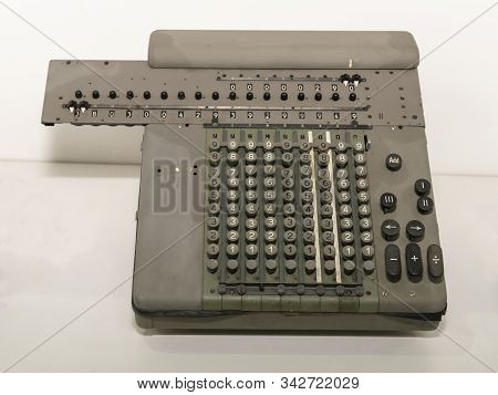 Arithmometer Of The Middle Of The Last Century, Made In The Ussr