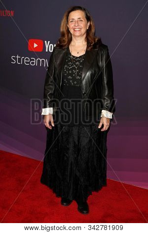 LOS ANGELES - DEC 13:  Susanne Daniels at the 9th Annual Streamy Awards at the Beverly Hilton Hotel on December 13, 2017 in Beverly Hills, CA