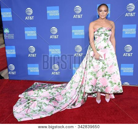 LOS ANGELES - JAN 02:  Jennifer Lopez arrives for the PSIFF Awards Gala 2020 on January 02, 2020 in Palm Sprimgs, CA                