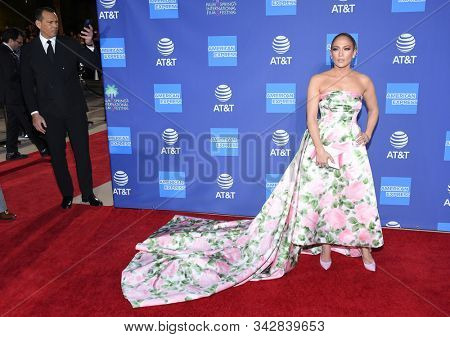 LOS ANGELES - JAN 02:  Jennifer Lopez arrives for the PSIFF Awards Gala 2020 on January 02, 2020 in Palm Sprimgs, CA                