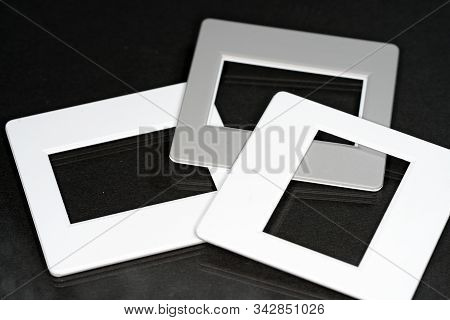 A Slide Frame Is A Small Frame In The Photograph, Which Includes The Slide And Thus Allows The Inclu