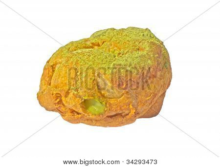 Bigne rellena de crema en té verde
