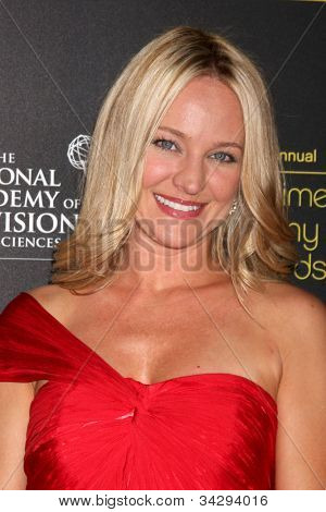 LOS ANGELES - JUN 23: Sharon Case przybywa na 2012 Daytime Emmy Awards w Beverly Hilton Hotel o