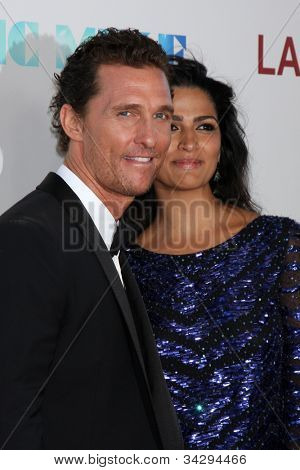 LOS ANGELES - JUN 24: Matthew McConaughey, Camila McConaughey ankommer til 