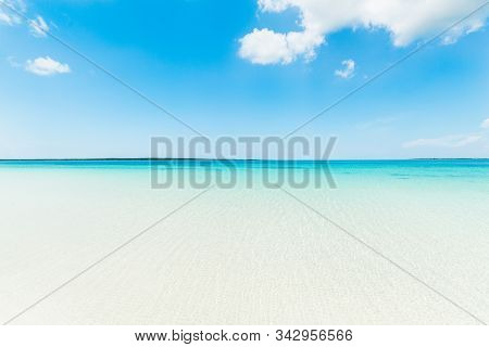 Stunning Gorgeous Amazing, Infinite View Of Crystal Clear Turquoise, Tranquil Ocean Water At Cuban L