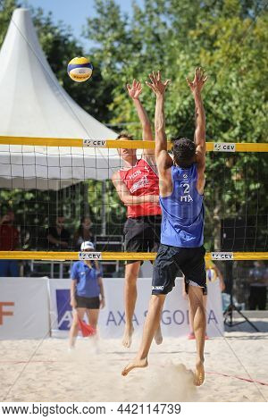 Izmir, Turkey - July 11, 2021: Hungary (mikulass Koch And Szabo) Vs Italy (hanni, T. And Fusco) 3rd 