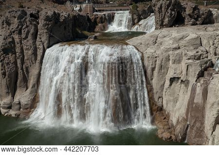 Shoshone Falls On Snake River At Shoshone Falls Park, Idaho