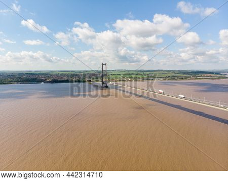 Wide Photo Of The Humber Bridge, Near Kingston Upon Hull, East Riding Of Yorkshire, England, Single-