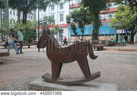 Salvador, Bahia, Brazil - December 7, 2021: View Of Praça Da Inglaterra In The Comercio District In 