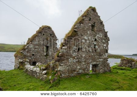 Eilean Mor Loch Finlaggan