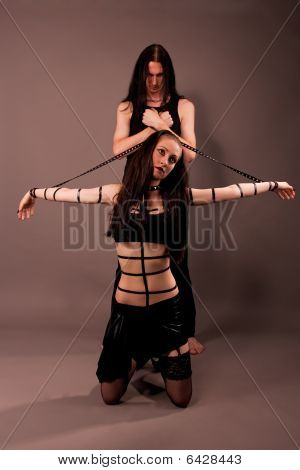 gotický emo pár hraní rolí hra