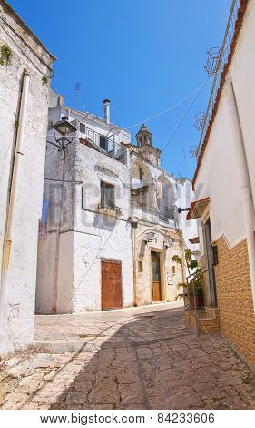 Alleyway. Laterza. Puglia. Italy.