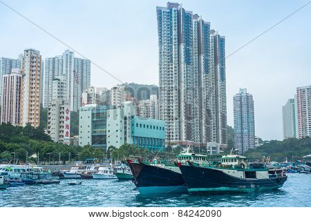 Hong Kong-march 12: Traditional Fishing Trawler In The Aberdeen Bay. Famous Floating Village
