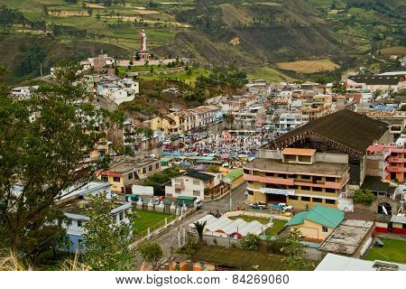 Alausi a cozy village in the highlands of Ecuador