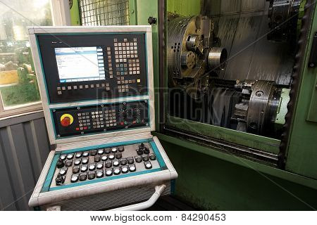 Coupling sleeve machining center for tubes