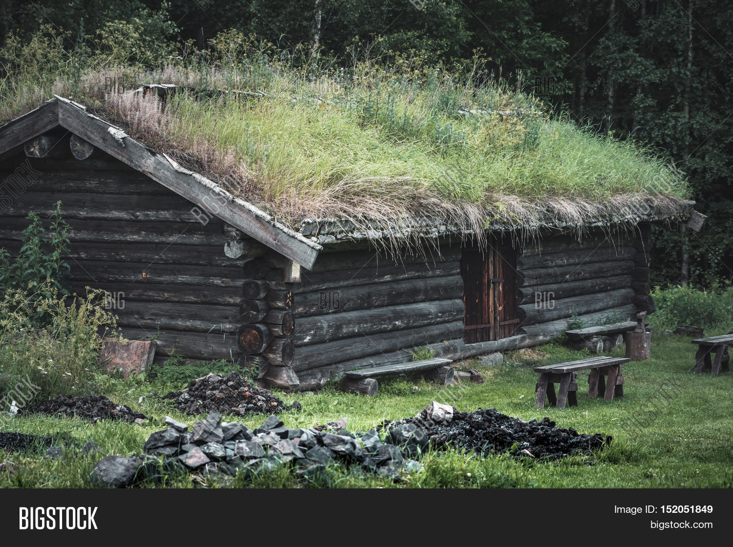 Old Timber Lodge Grass Image & Photo (Free Trial) Bigstock