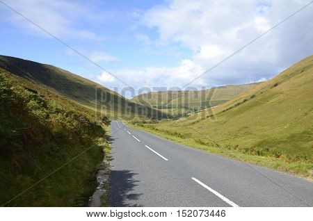 The A841 in Arran leads to Lochranza and is extremely picturesque