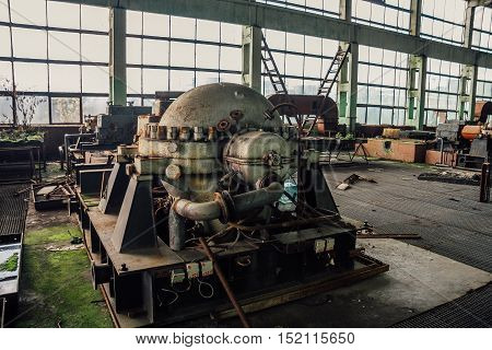 Machinery of abandoned factory of synthetic rubber
