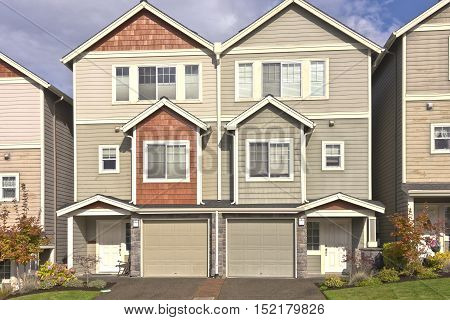 Family homes in a row in Gresham Oregon.