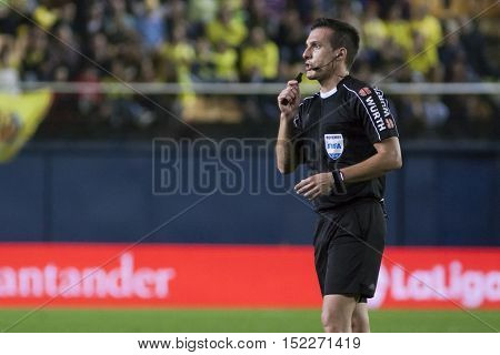 VILLARREAL, SPAIN - OCTOBER 16th: Referee Estrada Fernandez during La Liga soccer match between Villarreal CF and R.C. Celta de Vigo at El Madrigal Stadium on October 16, 2016 in Villarreal, Spain