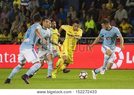 VILLARREAL, SPAIN - OCTOBER 16th: Sansone with ball during La Liga soccer match between Villarreal CF and R.C. Celta de Vigo at El Madrigal Stadium on October 16, 2016 in Villarreal, Spain